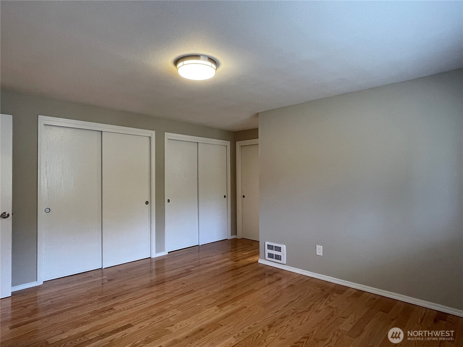 1988 Cascade View Drive , Camano Island, WA 98282