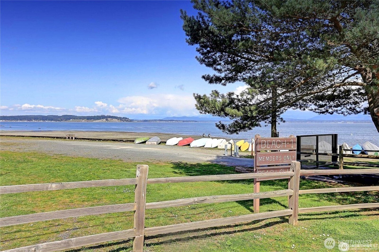 1988 Cascade View Drive , Camano Island, WA 98282