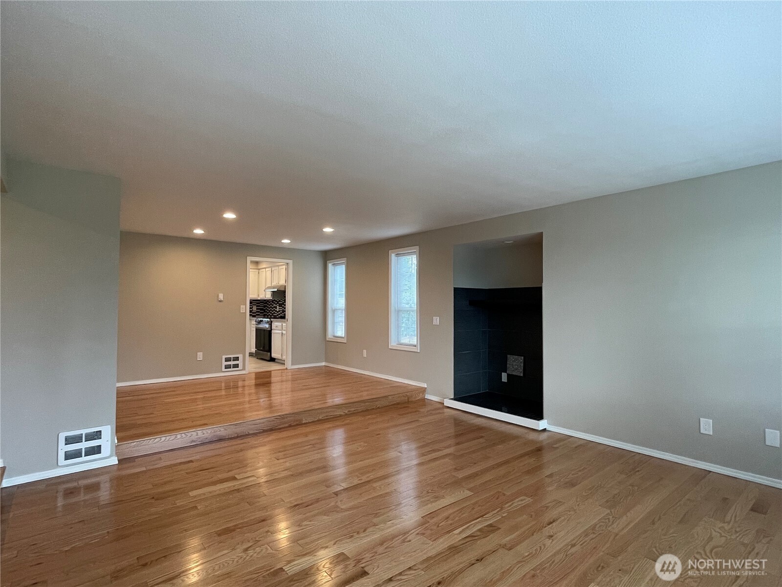 1988 Cascade View Drive , Camano Island, WA 98282