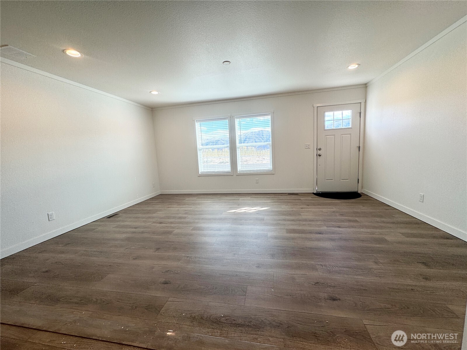 412 SW Thunderbird Way , Mattawa, WA 99349