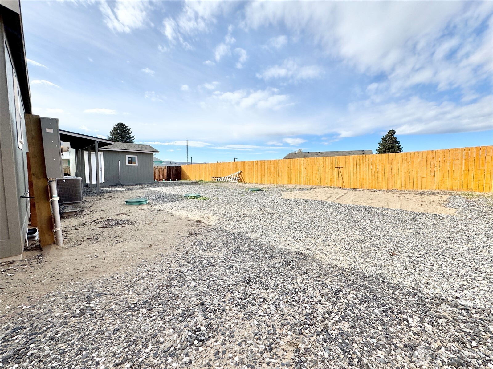 412 SW Thunderbird Way , Mattawa, WA 99349