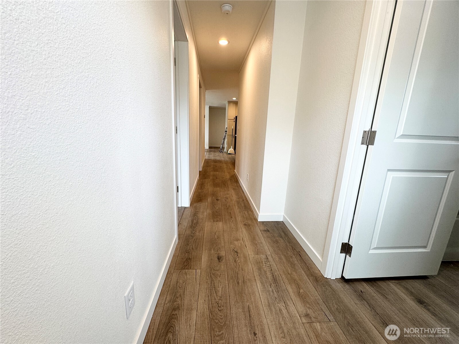 412 SW Thunderbird Way , Mattawa, WA 99349