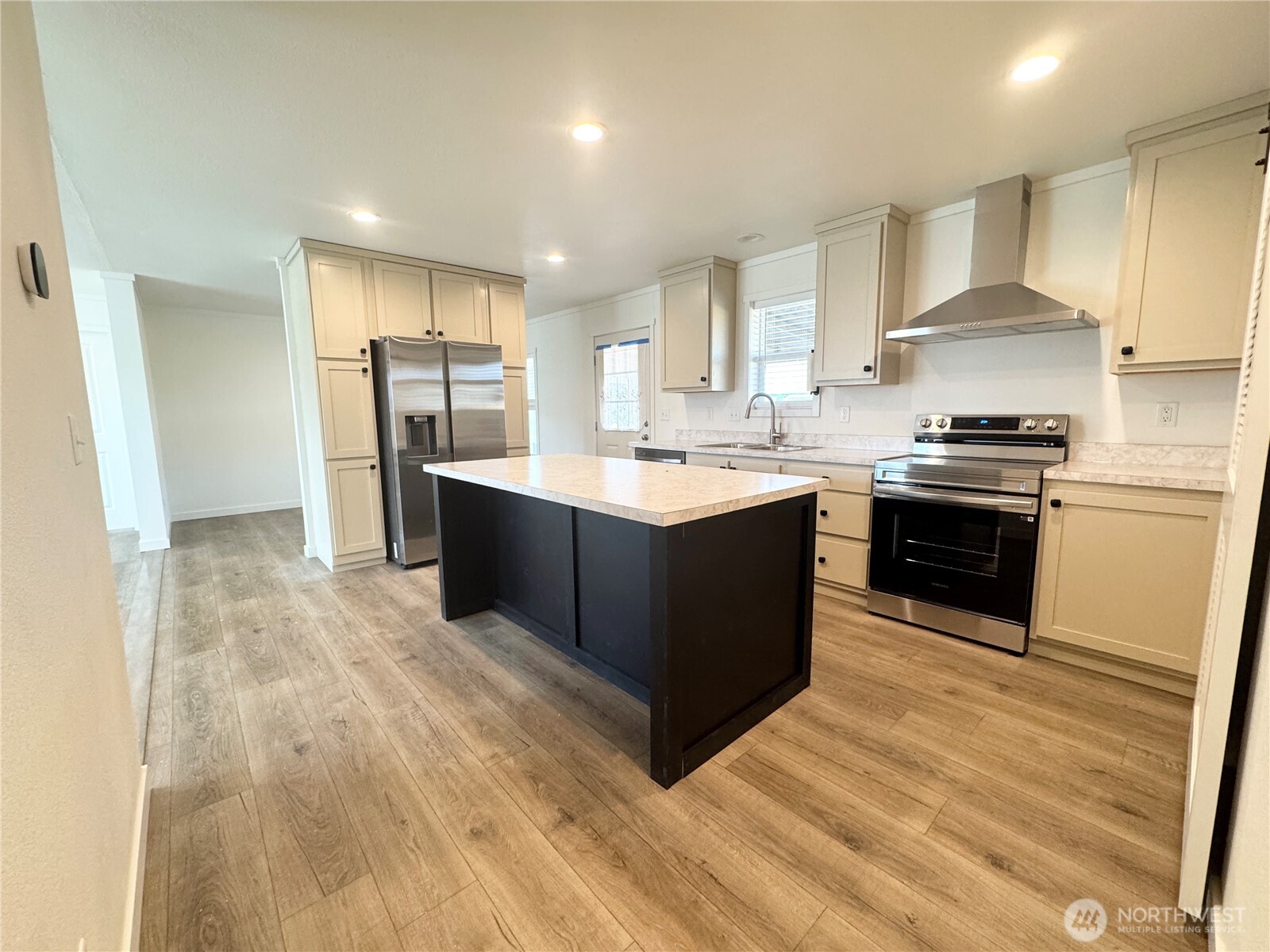 412 SW Thunderbird Way , Mattawa, WA 99349