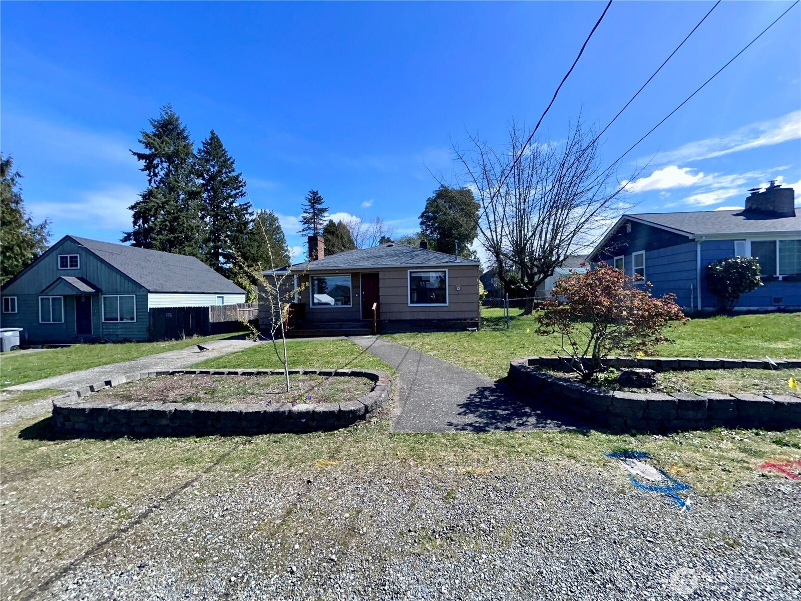 2735 Locust Avenue W, University Place, WA 98466