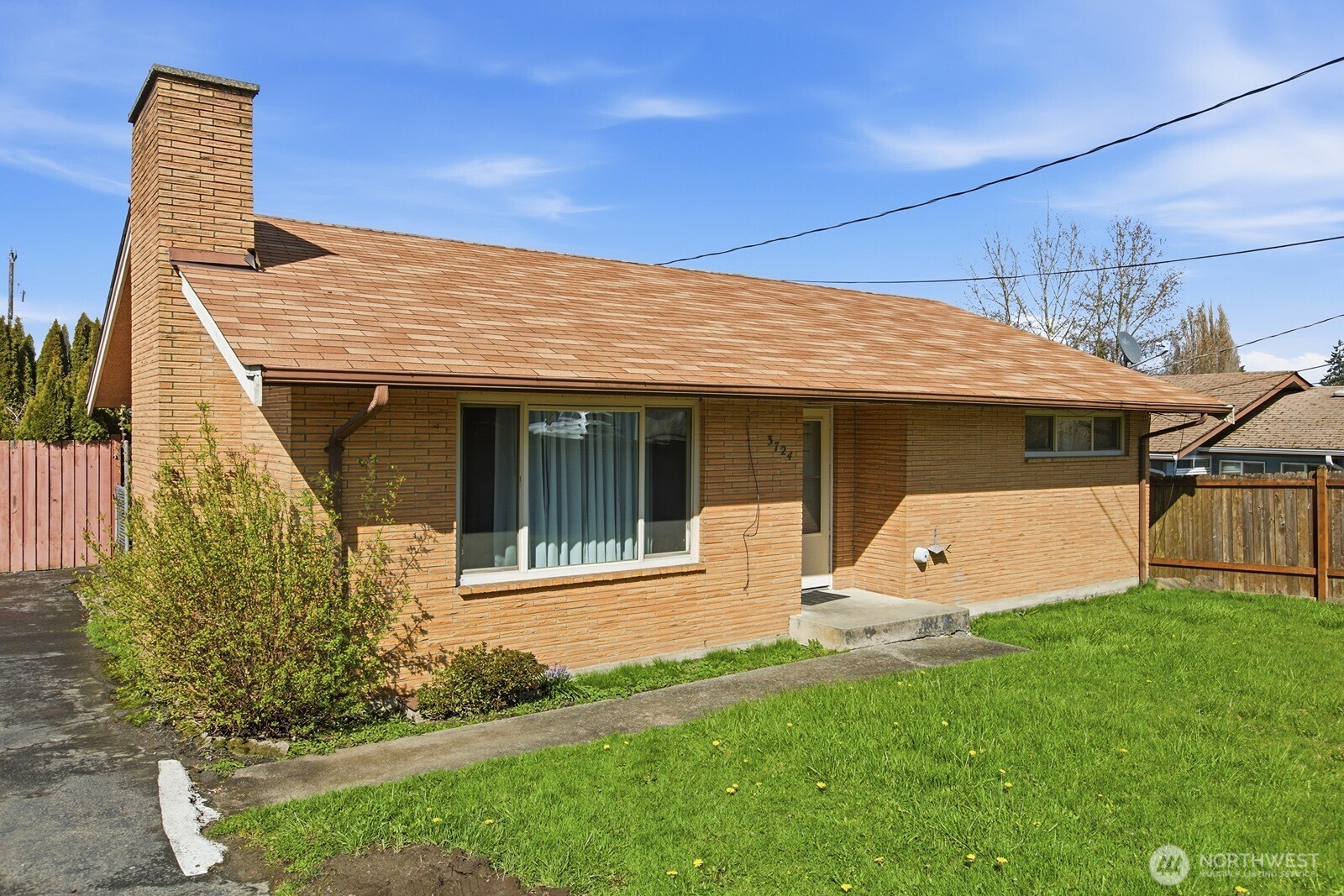 3724 S 141st Street , Tukwila, WA 98168-4074