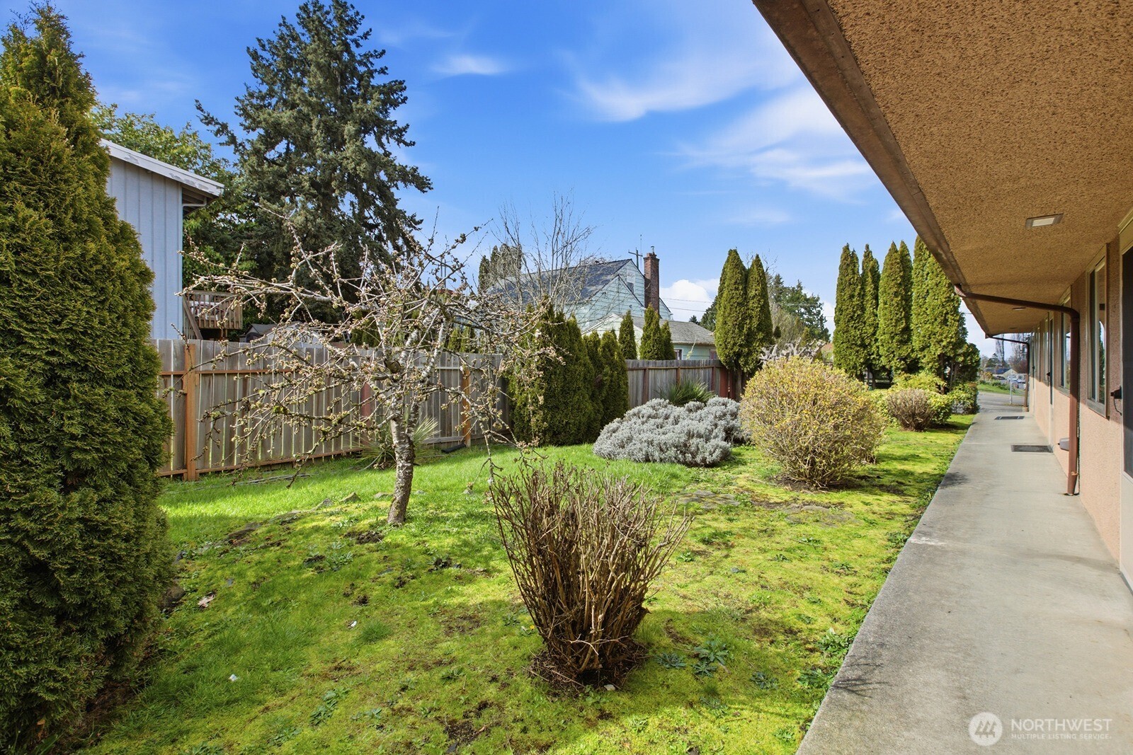3724 S 141st Street , Tukwila, WA 98168-4074