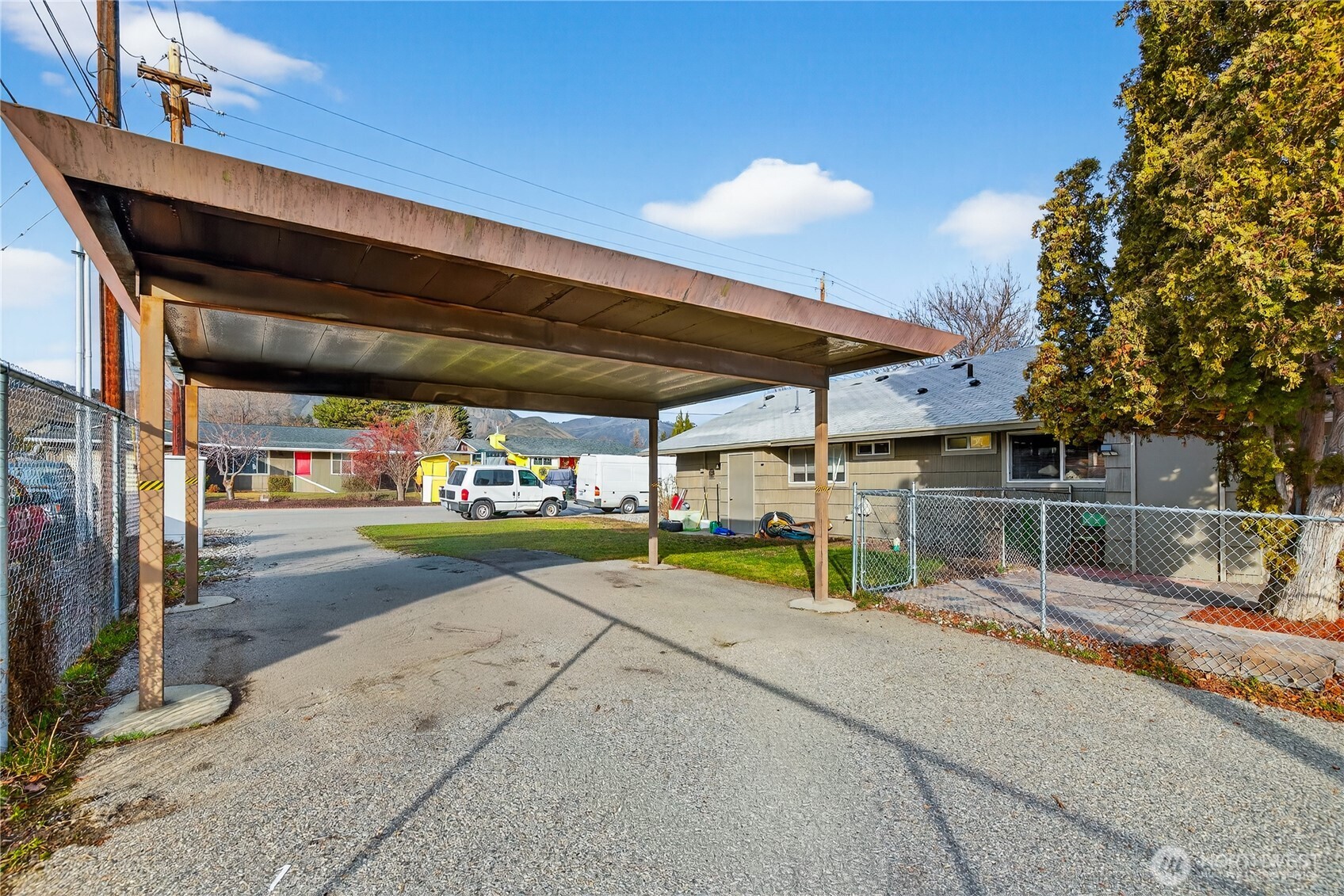 1261 & 1263 Montana Street , Wenatchee, WA 98801