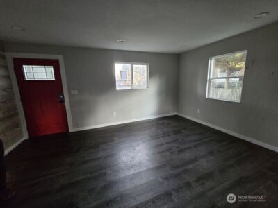 10228 Alaska Street S, Tacoma, WA 98444 - Photo 9