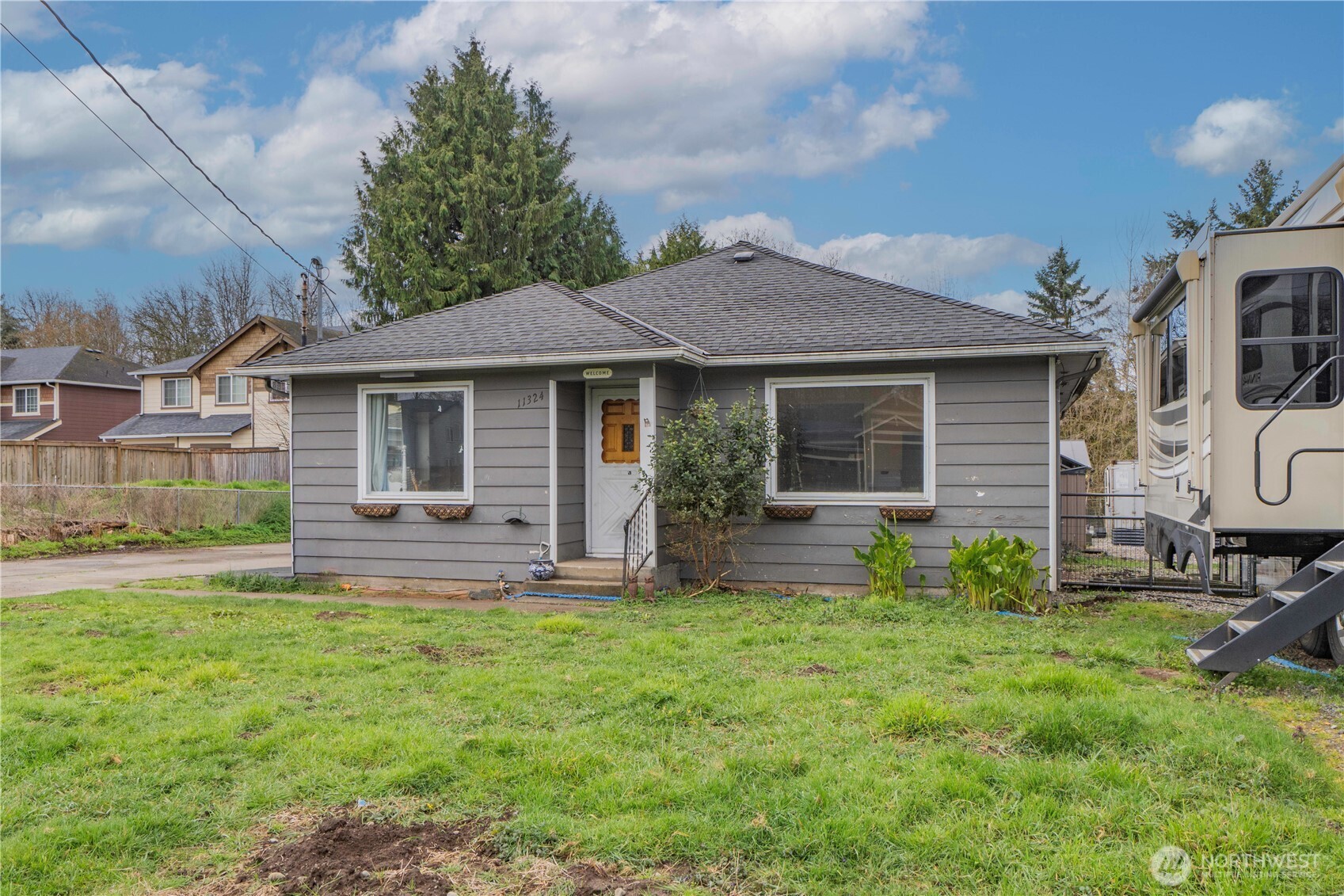 11324 Waller Road E, Tacoma, WA 98446