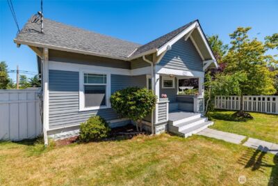 1506 12th Street , Anacortes, WA 98221 - Photo 2