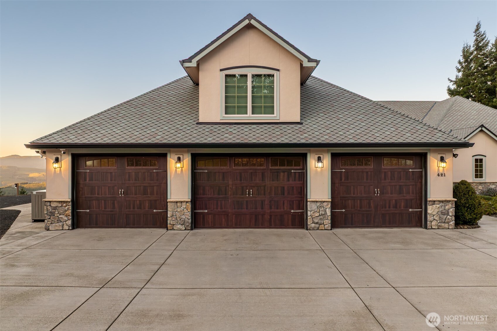 421 Woodland Heights Road , Woodland, WA 98674