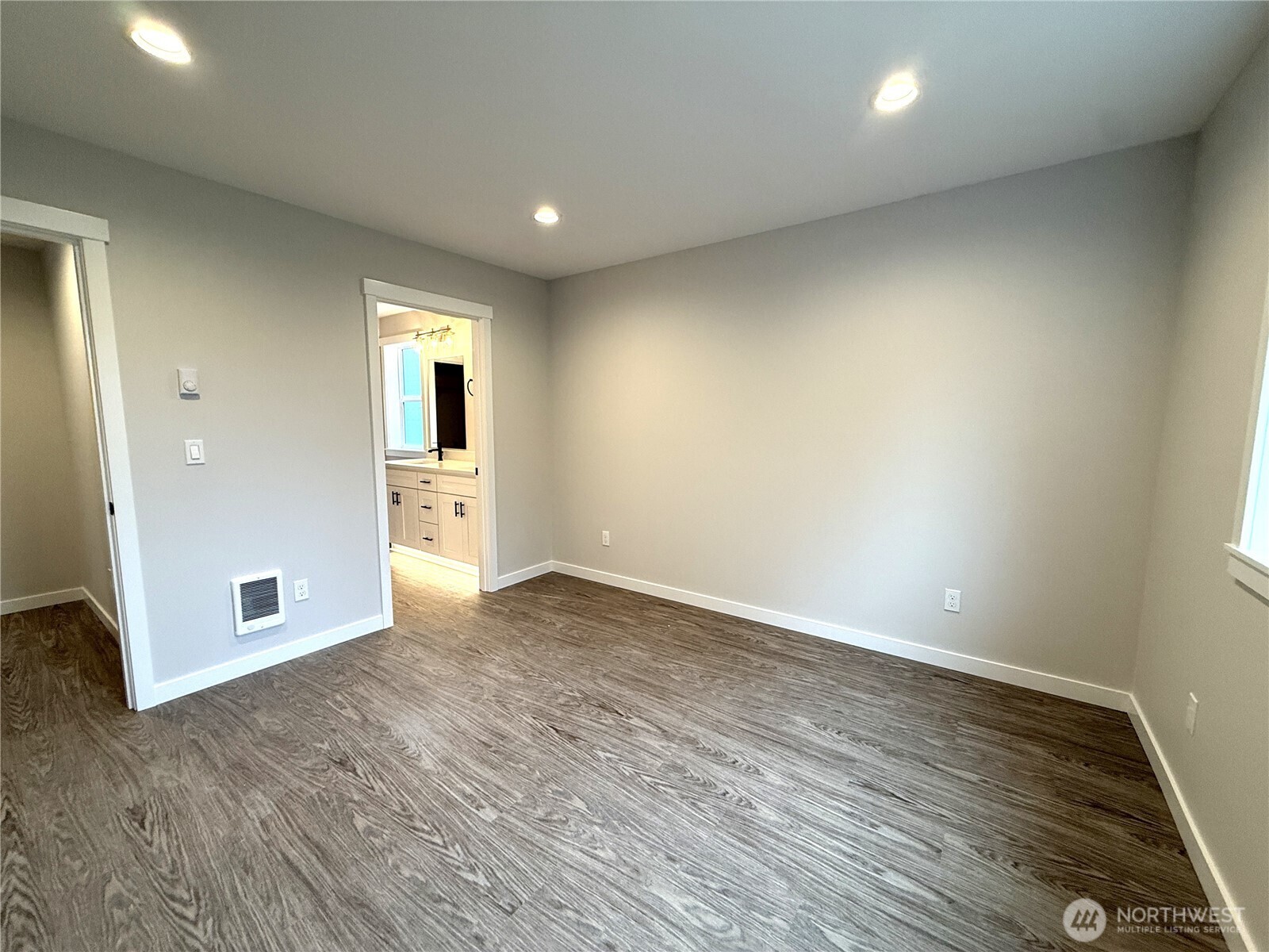 420 Cygnus Avenue SW, Ocean Shores, WA 98569