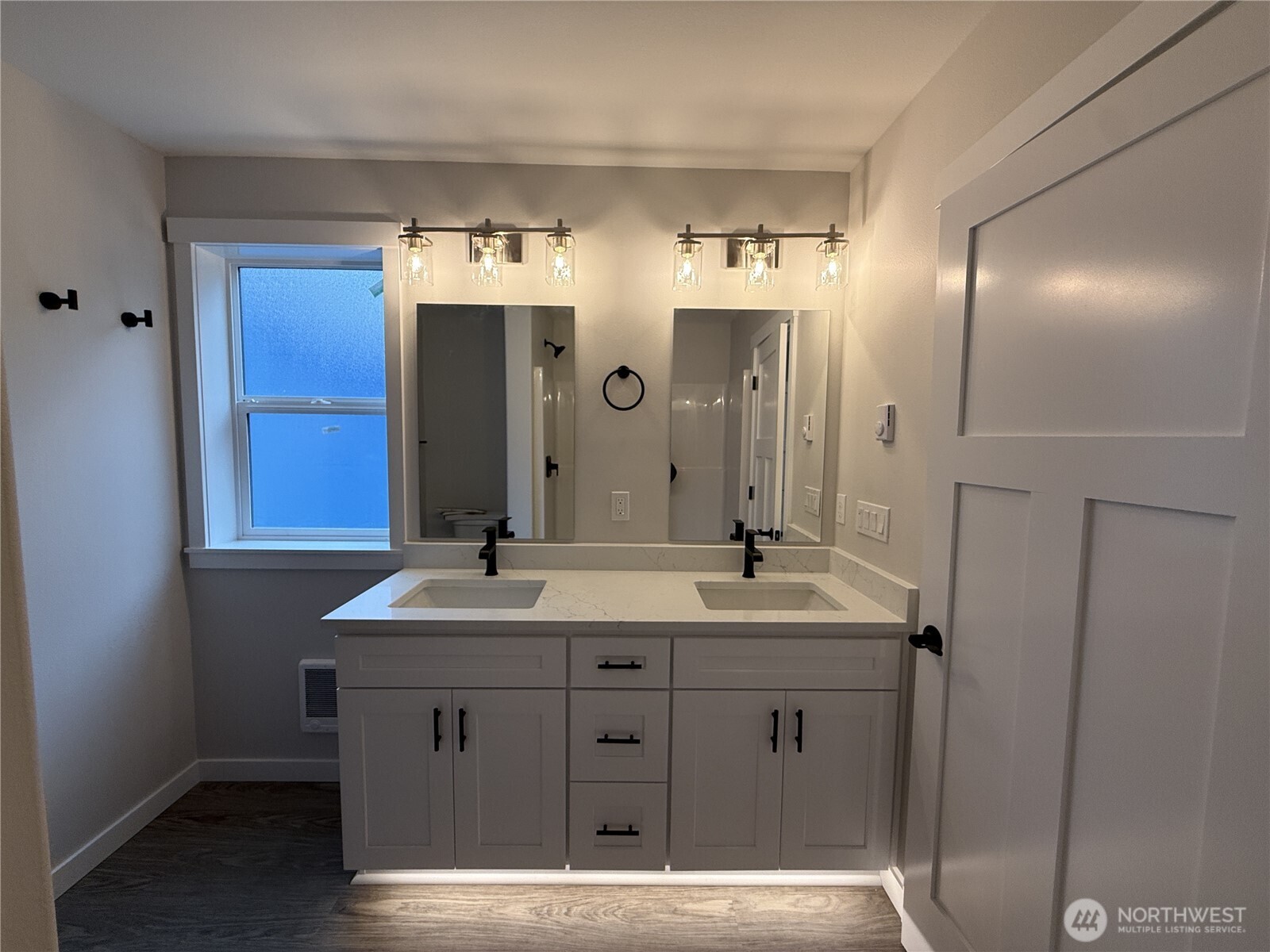 420 Cygnus Avenue SW, Ocean Shores, WA 98569