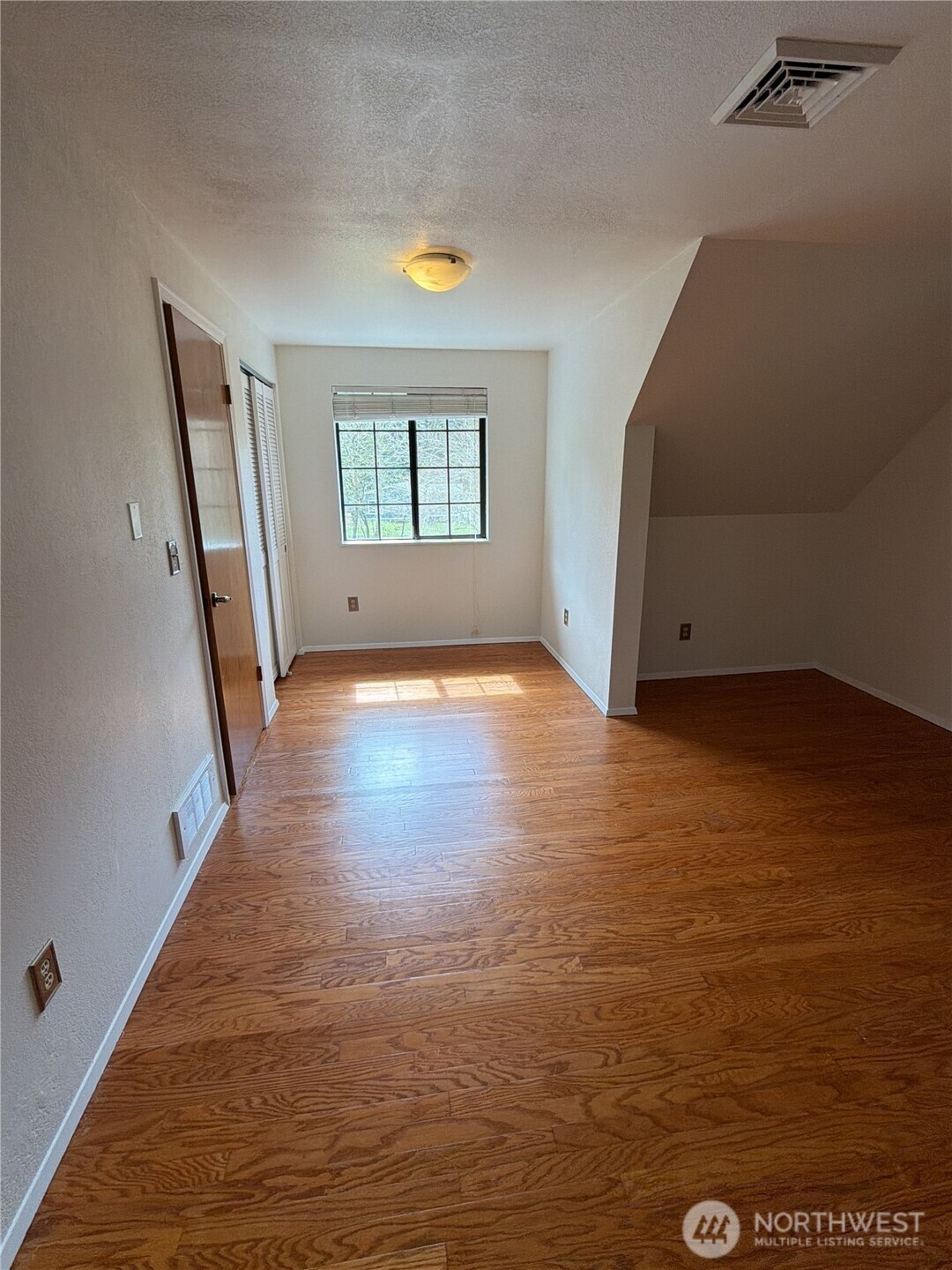 12506 NE Virginia Court , Kingston, WA 98346