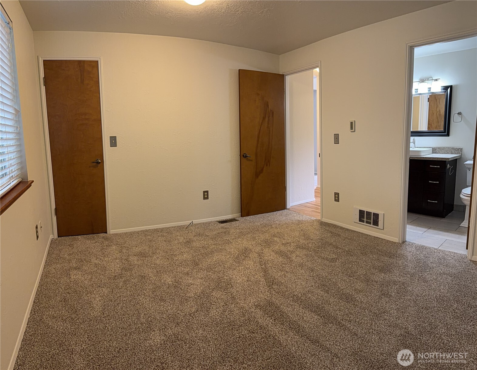 12506 NE Virginia Court , Kingston, WA 98346