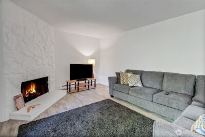 419 S 325th Place #T-7, Federal Way, WA 98003