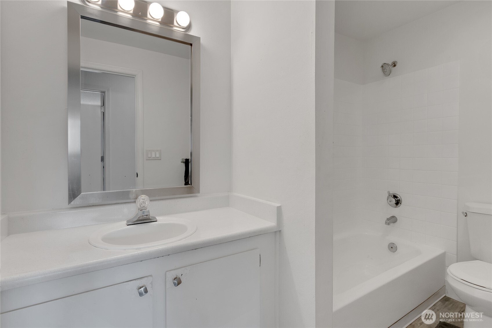 419 S 325th Place #T-7, Federal Way, WA 98003