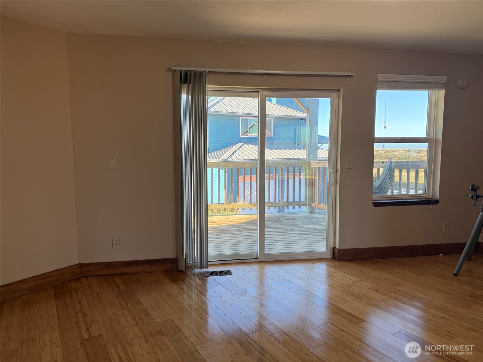 1083 Ocean Shores Boulevard SW, Ocean Shores, WA 98569