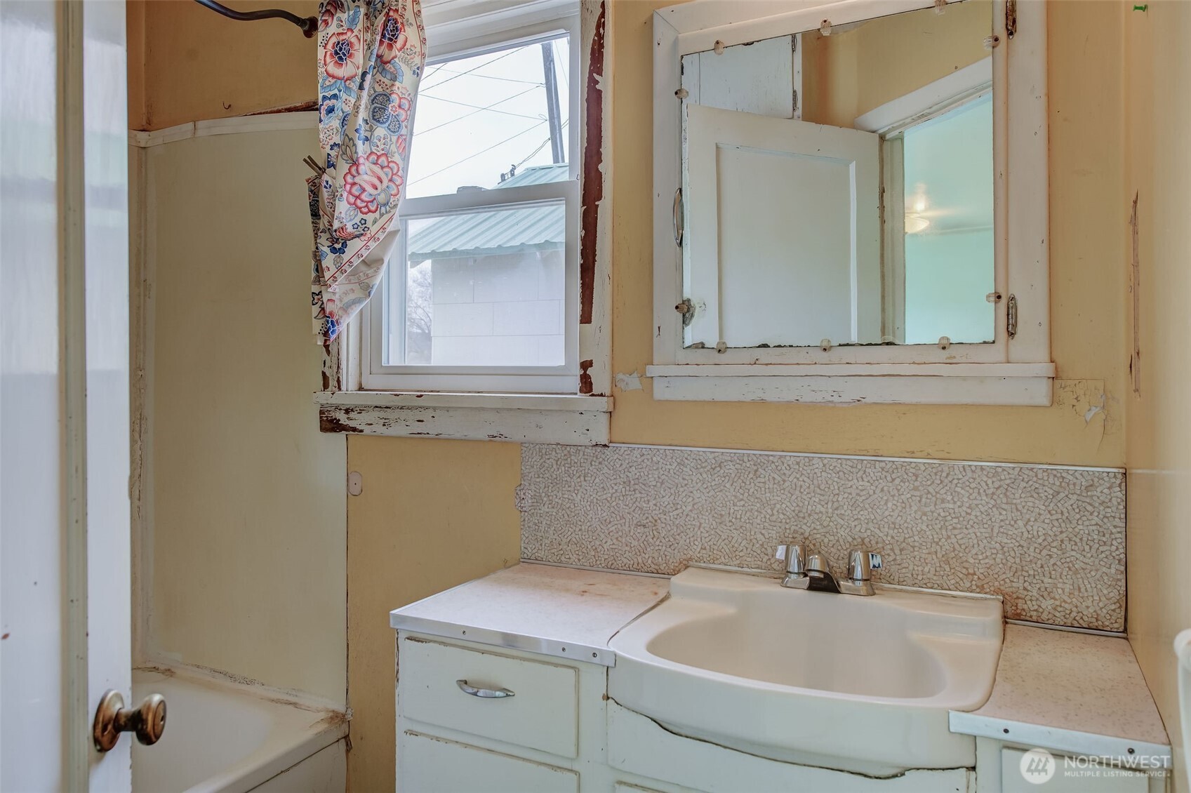 326 S Columbia Avenue , Waterville, WA 98858