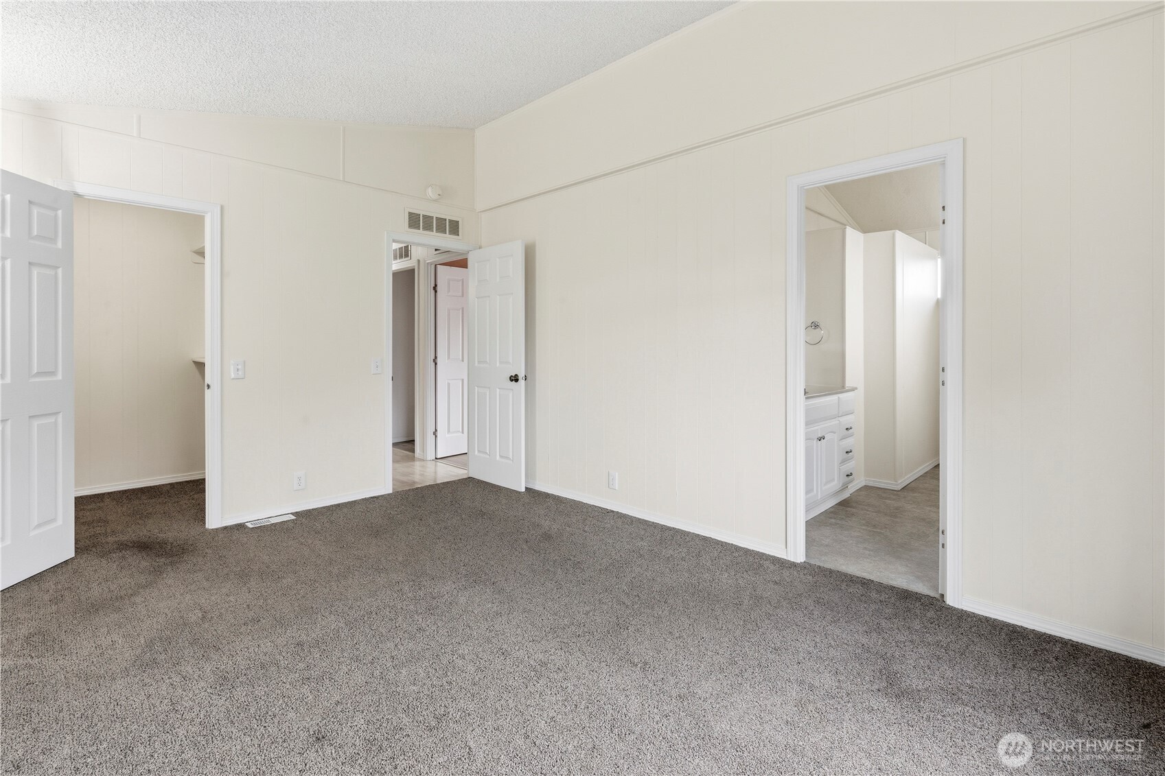 11436 SE 208th Street #46, Kent, WA 98031