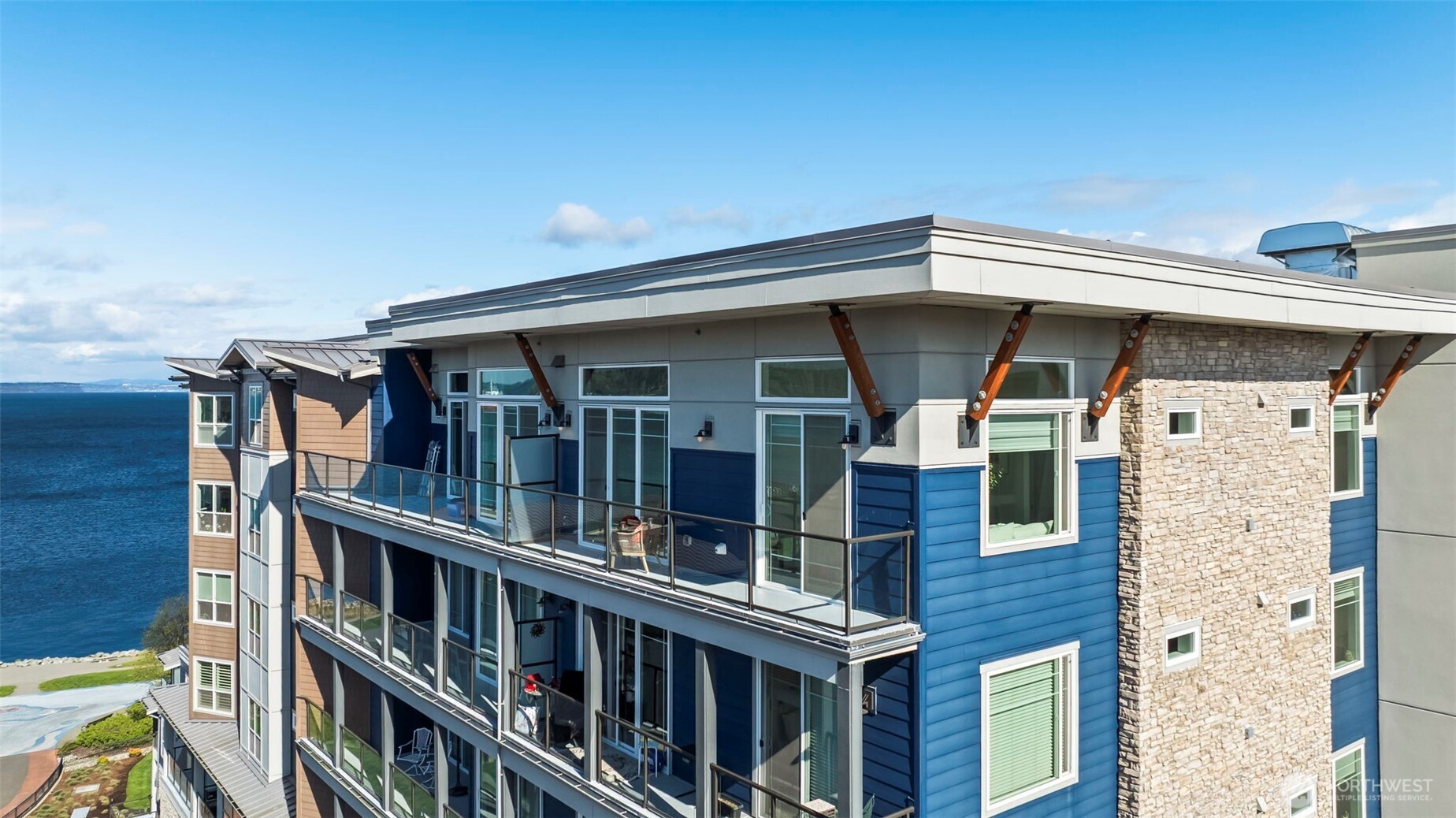 4961 Main Street #811, Tacoma, WA 98407