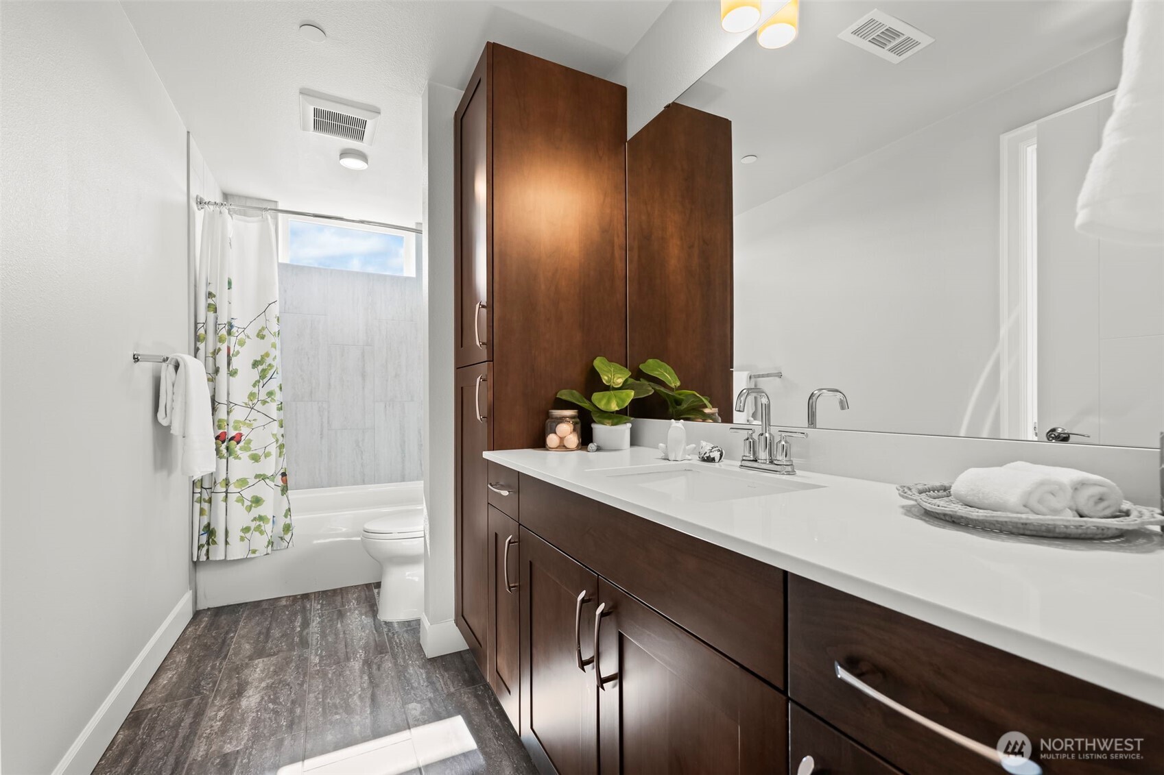 4961 Main Street #811, Tacoma, WA 98407