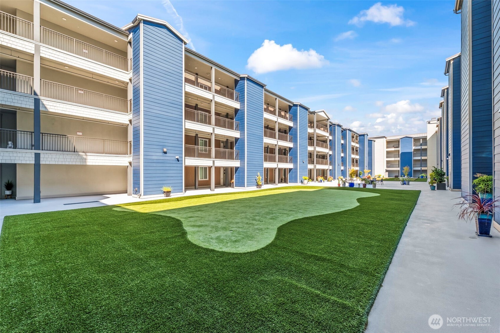 4961 Main Street #811, Tacoma, WA 98407