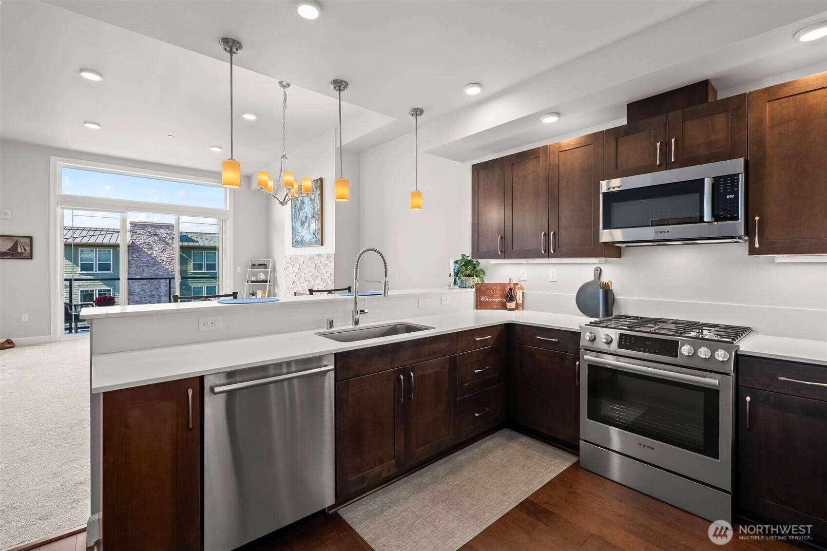 4961 Main Street #811, Tacoma, WA 98407