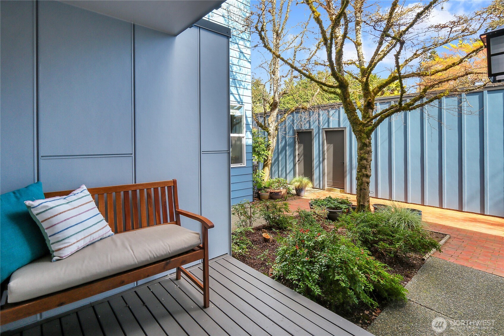 1550 NW 195th Street #106, Shoreline, WA 98177