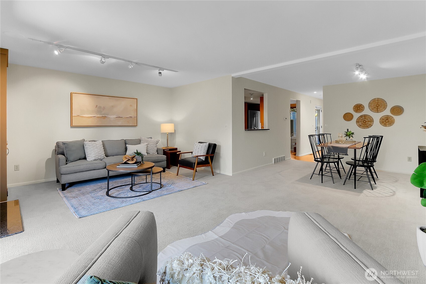 1550 NW 195th Street #106, Shoreline, WA 98177