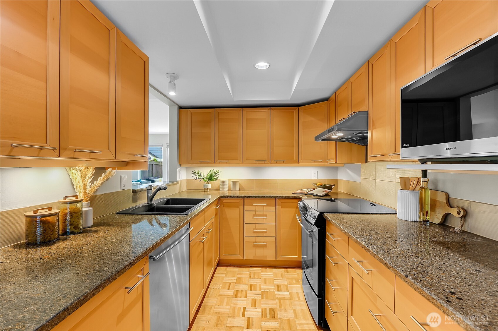 1550 NW 195th Street #106, Shoreline, WA 98177