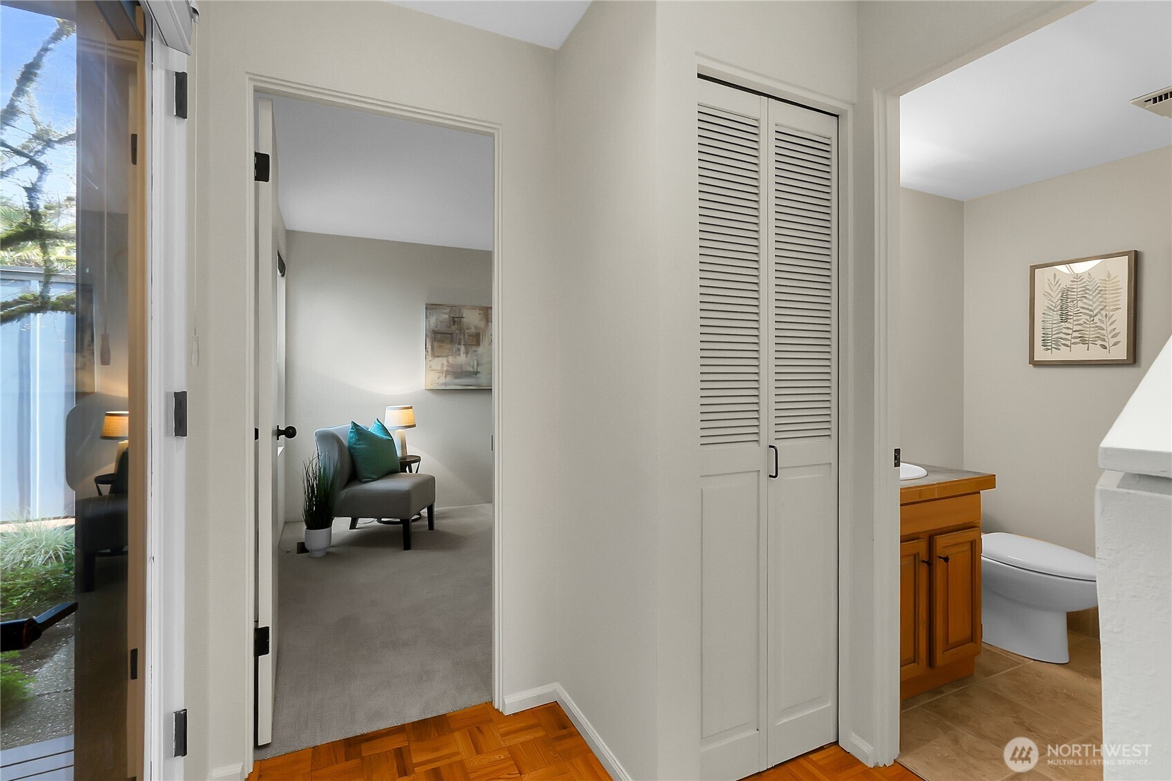1550 NW 195th Street #106, Shoreline, WA 98177