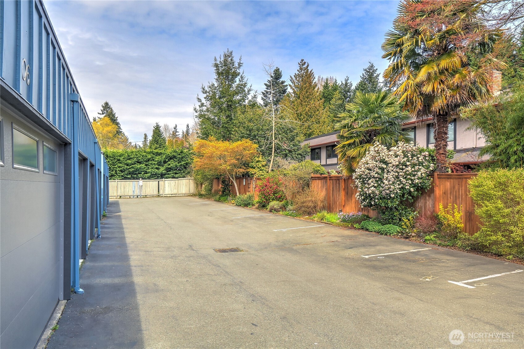 1550 NW 195th Street #106, Shoreline, WA 98177
