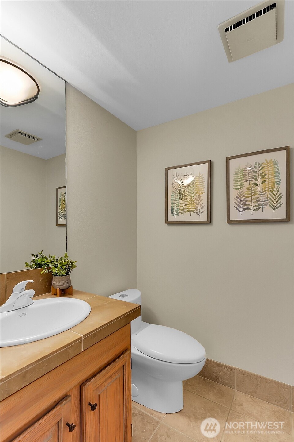 1550 NW 195th Street #106, Shoreline, WA 98177