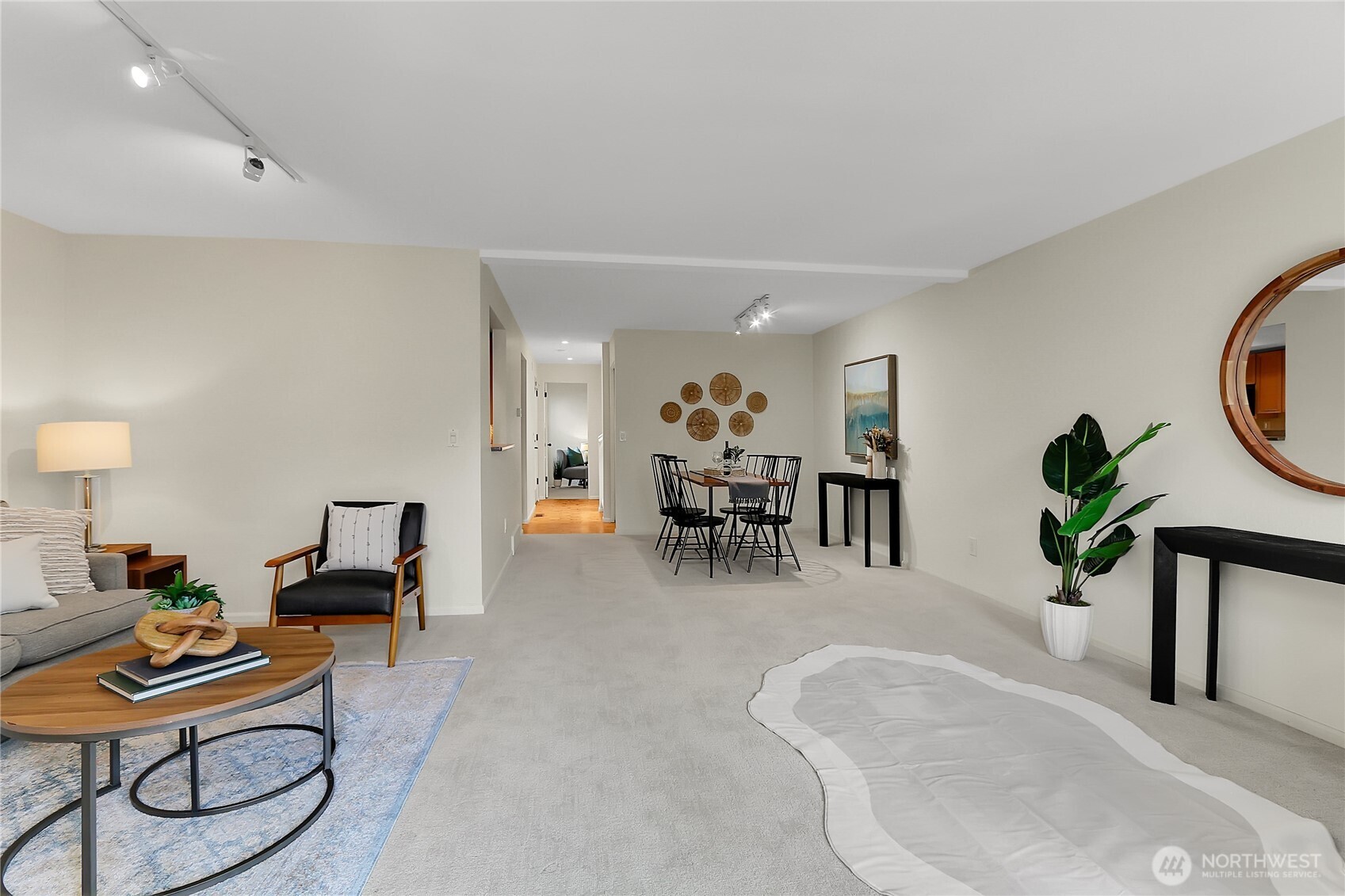 1550 NW 195th Street #106, Shoreline, WA 98177