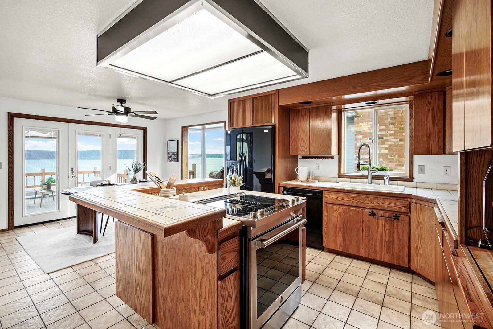 6819 Cliff Avenue SW, Longbranch, WA 98351