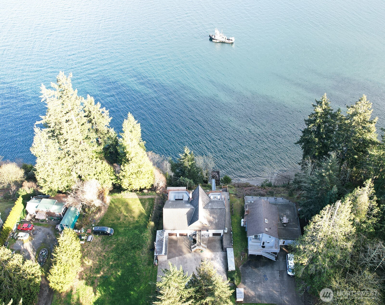 6819 Cliff Avenue SW, Longbranch, WA 98351