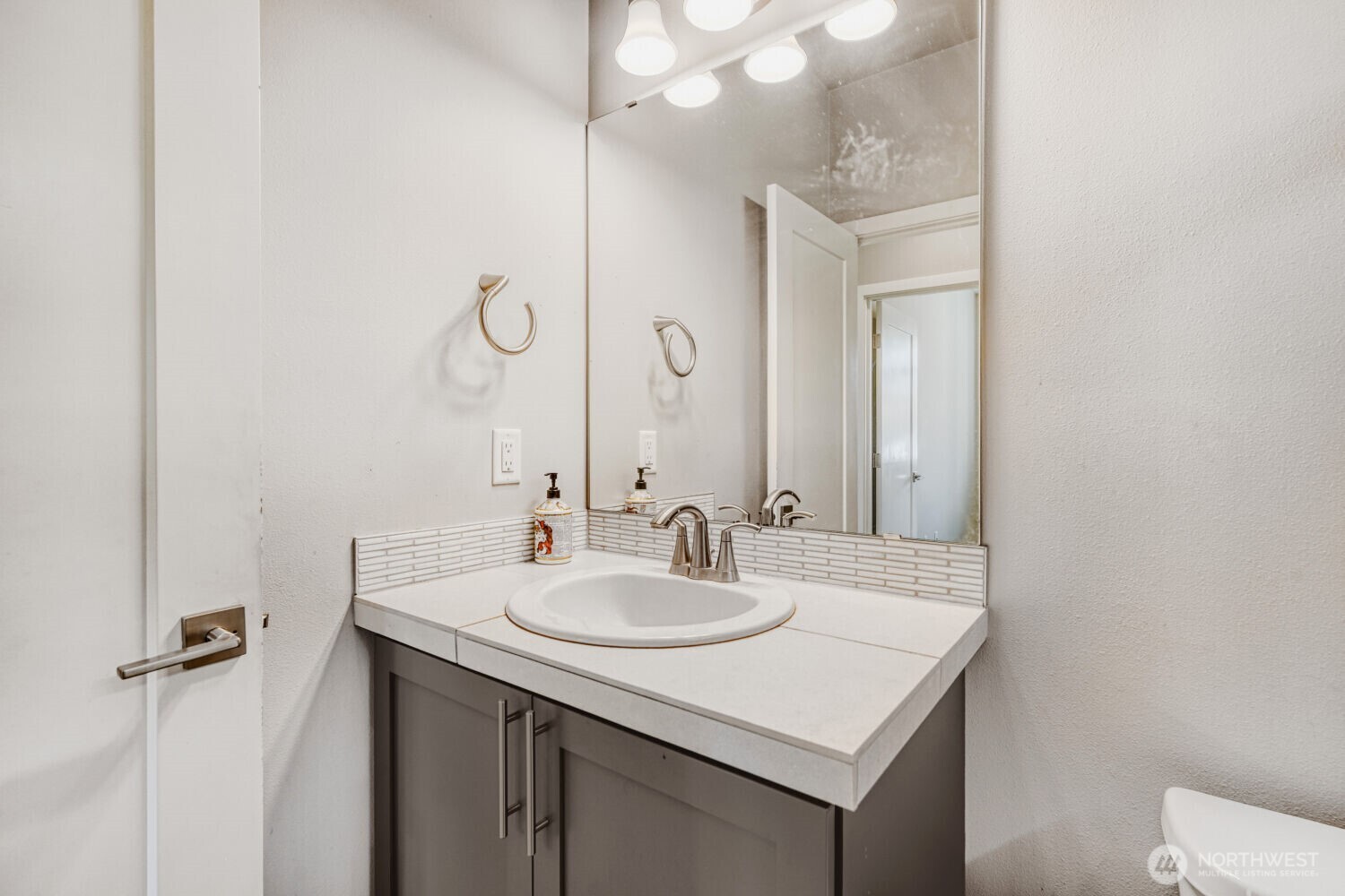 12482 SE 301st Place , Auburn, WA 98092-2045