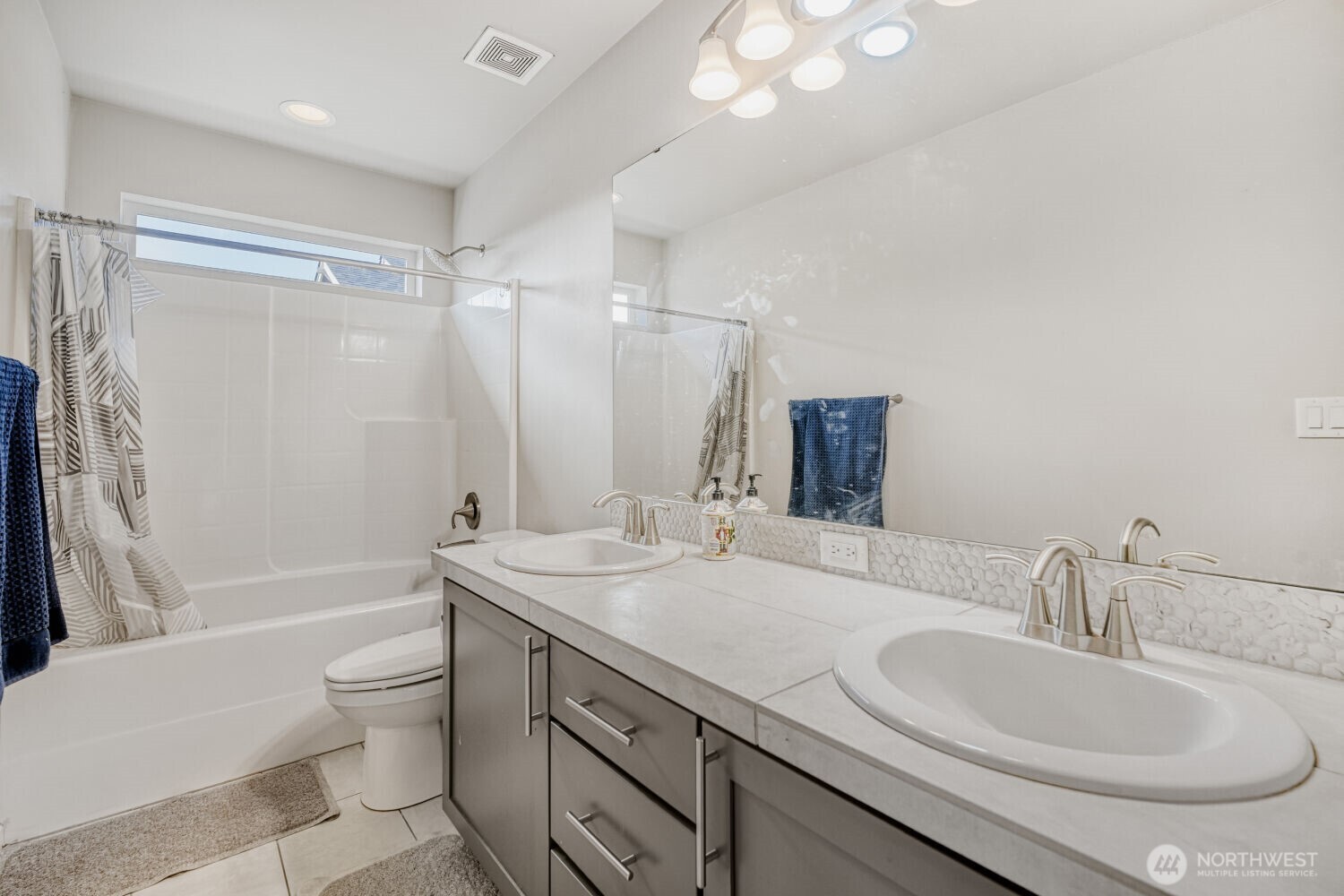 12482 SE 301st Place , Auburn, WA 98092-2045