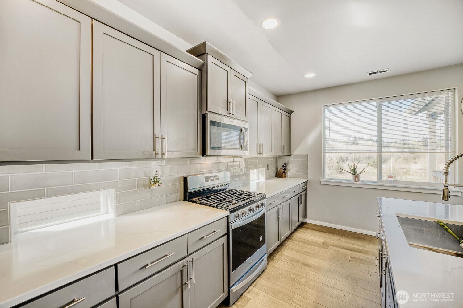 12482 SE 301st Place , Auburn, WA 98092-2045