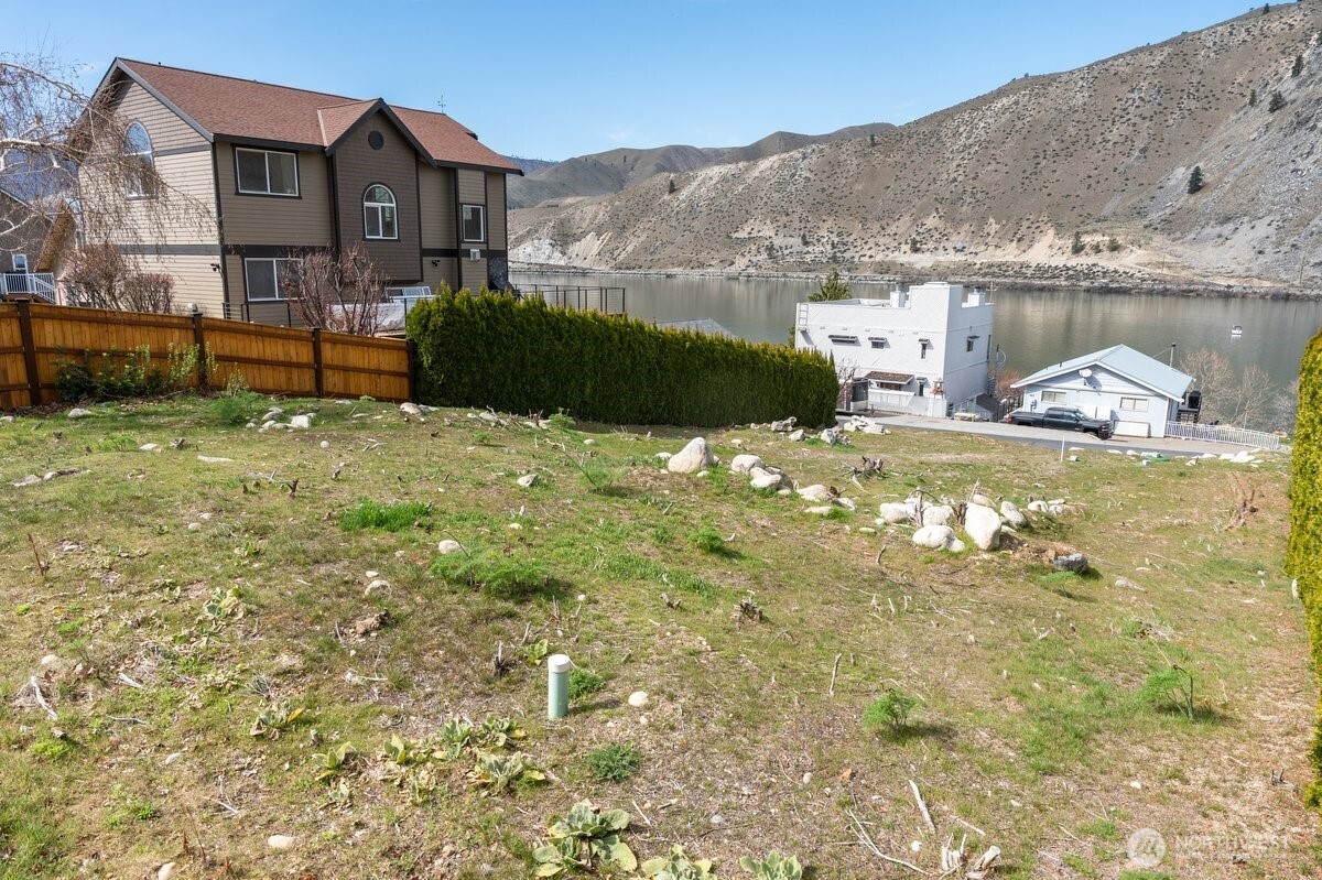 460 Lakefront Drive , Orondo, WA 98843