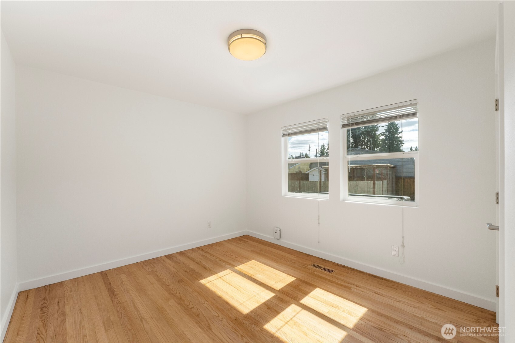 4520 S 8th Street , Tacoma, WA 98405