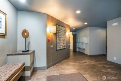 566 Prospect Street #108, Seattle, WA 98109 - Photo 2