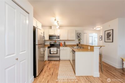 566 Prospect Street #108, Seattle, WA 98109 - Photo 8