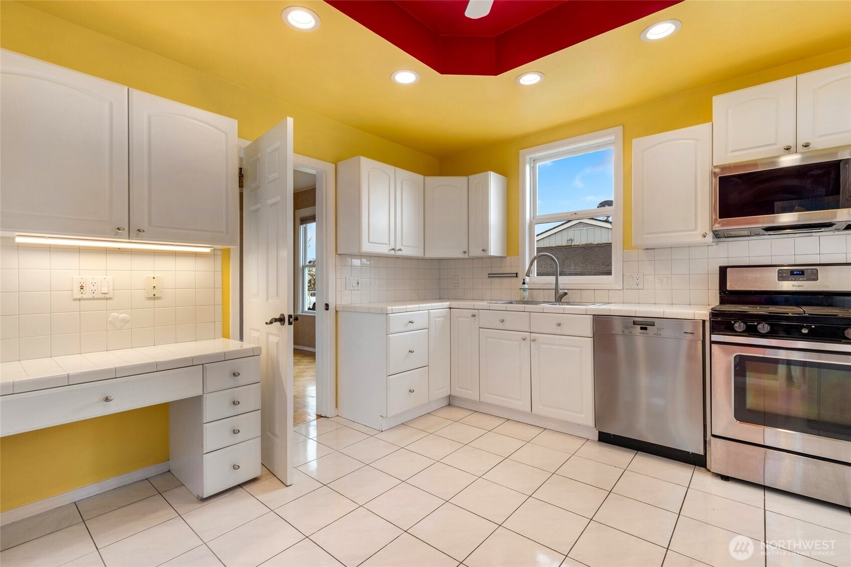 1022 Oakes Avenue , Everett, WA 98201-1544