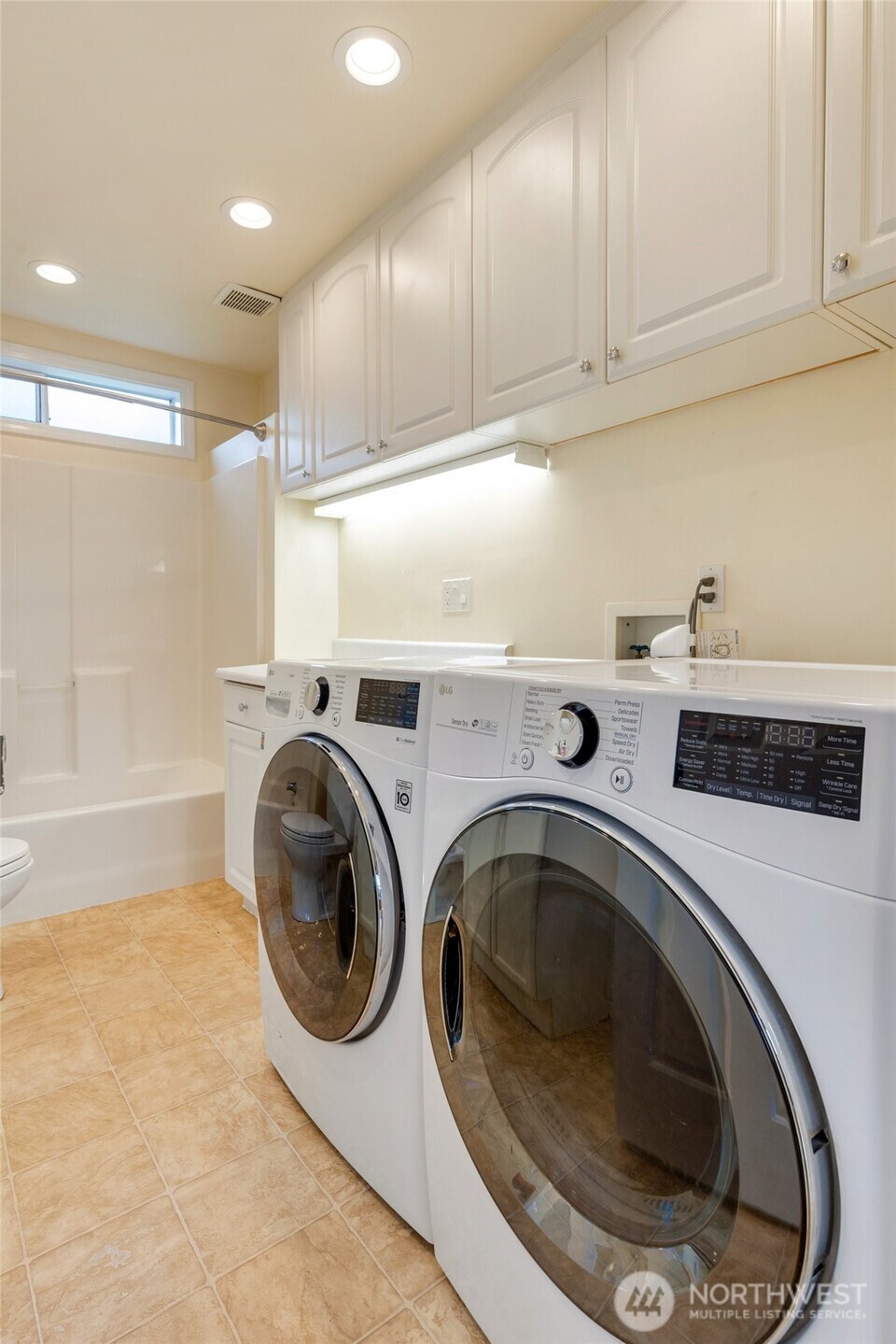 1022 Oakes Avenue , Everett, WA 98201-1544