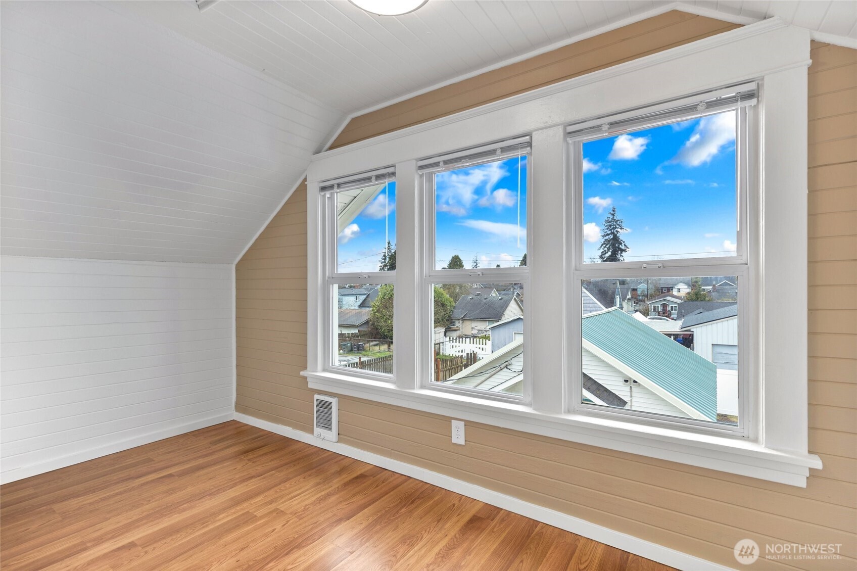 1022 Oakes Avenue , Everett, WA 98201-1544