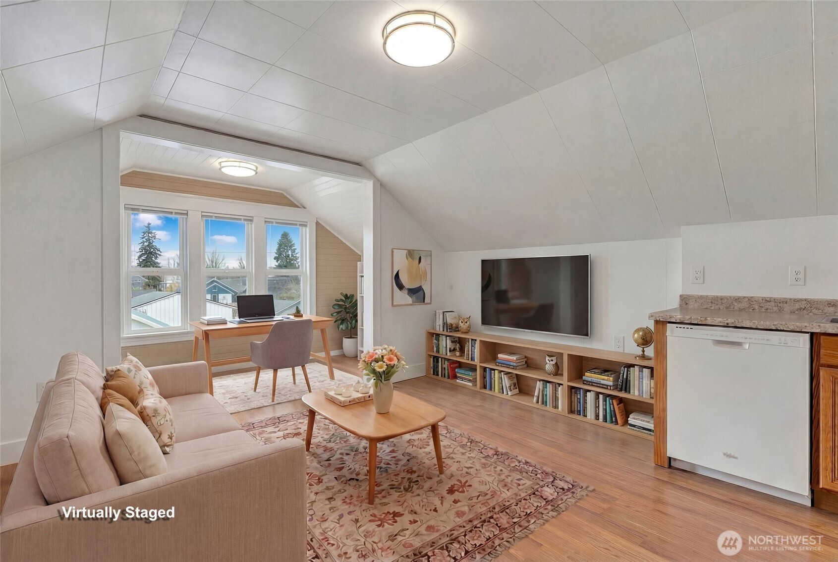 1022 Oakes Avenue , Everett, WA 98201-1544