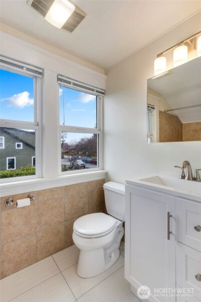 1022 Oakes Avenue , Everett, WA 98201-1544 - Photo 35