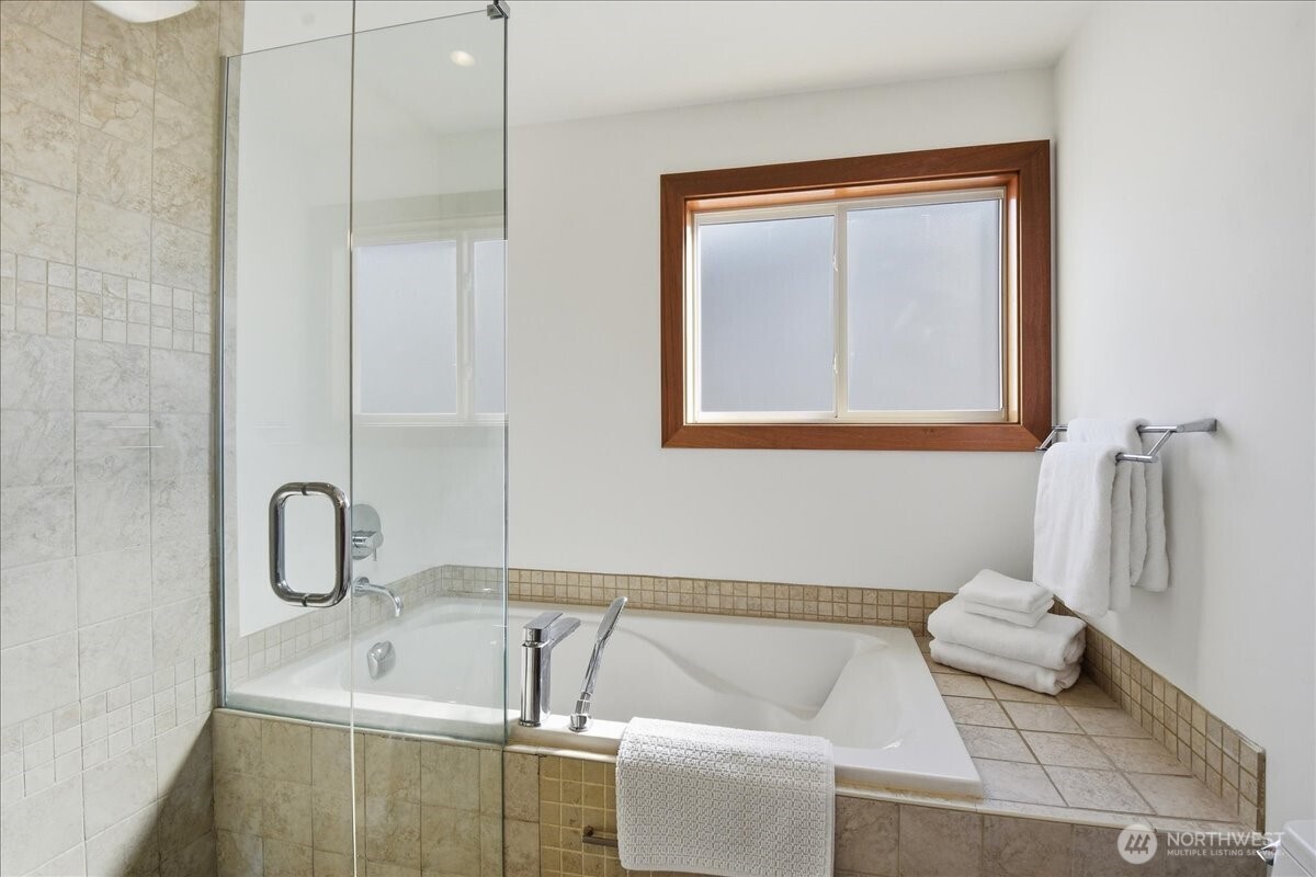 612 View Place , Edmonds, WA 98020